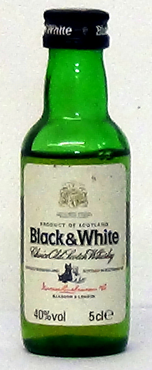 1980s Black & White Old Choice Old Scotch Whisky 5cl