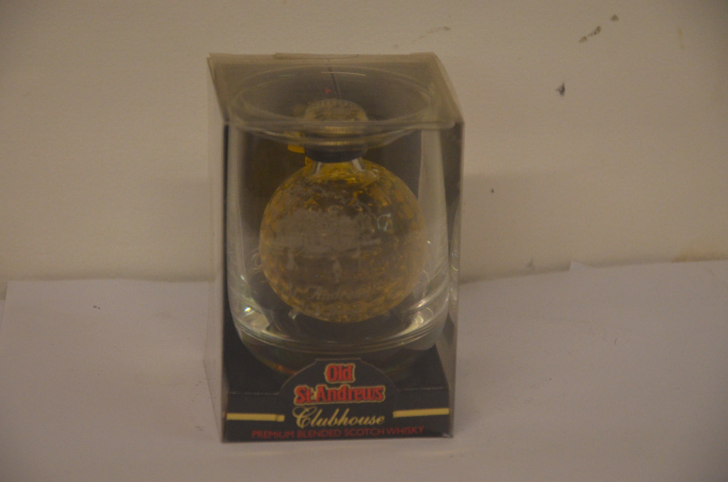 Old St. Andrews Scotch Whisky Golf Ball Decanter 8 Year Old 5cl