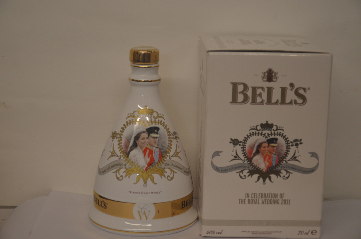 Bell’s Scotch Whisky Decanter 70cl Commemorating the Royal Wedding 2011