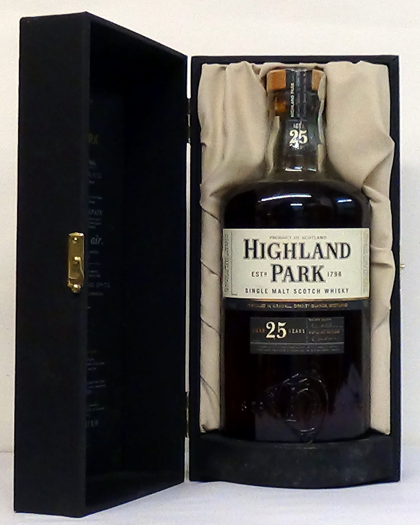 Highland Park 25 Year Old 48.1% Abv Bottled 2006